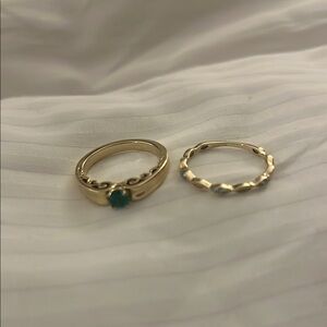 Elegant Gold, Emerald, and Diamond Wedding Band Set